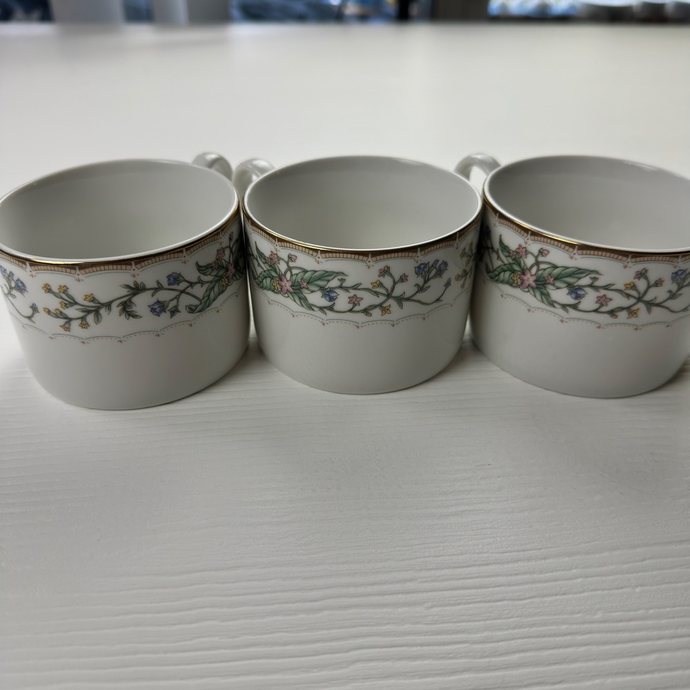 Farberware Wellesley Fine China Teacups Set of 3 Floral Gold Rim 486 Katherine B